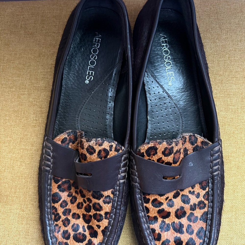 AEROSOLES Dark Brown Leather Loafers with Leopard-Print Vamp